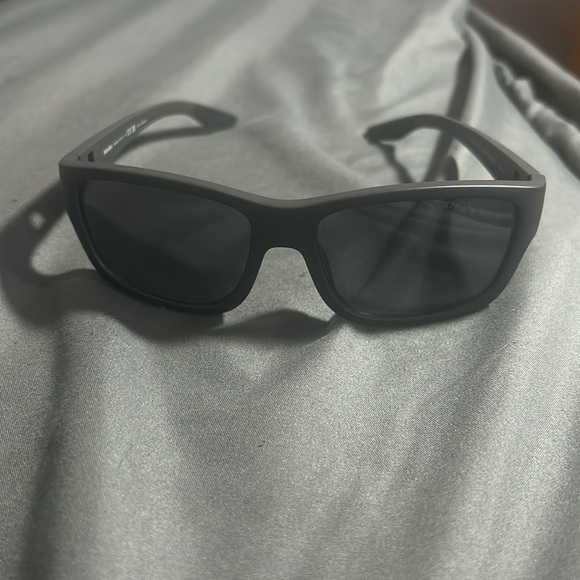 Prada sunglasses - Picture 2 of 5
